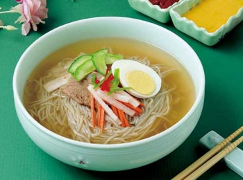 白剑波｜民族美食朝鲜冷面